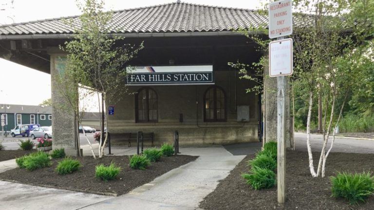 5Butlers Pantry Trackside Parking Lot